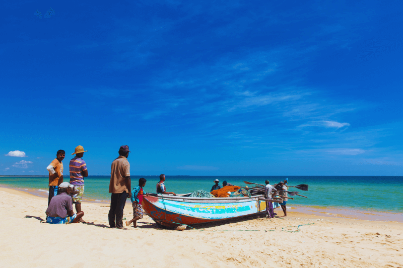 Fishermen in Sri Lankan beach